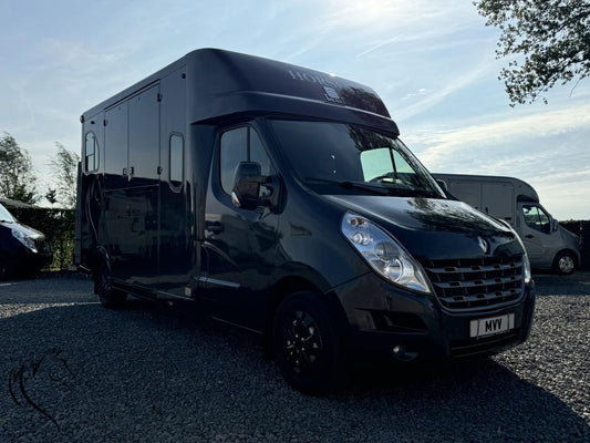 Te huur - Paardenwagen Horsetruck (5 persoons, luxe uitvoering)