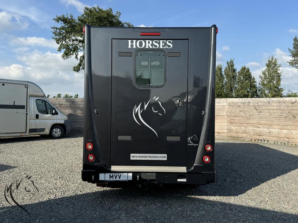 Te huur - Luxe paardenwagen verhuiswagen